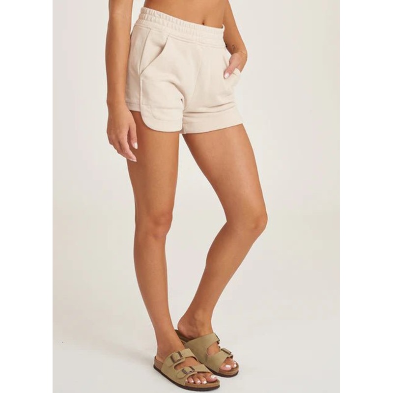 Thrive Societe Cloud Dolphin Hem Short